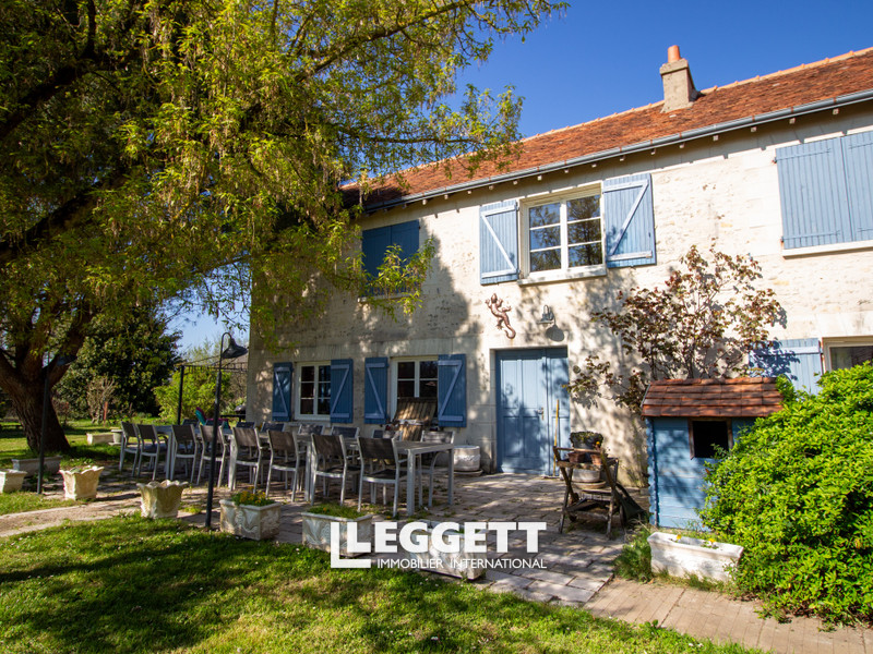 Maison 13 pièce(s), LUZÉ