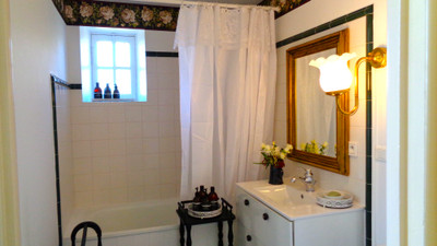 French property for sale in Charras, Charente - €98,000 - photo 6