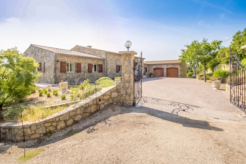 French property for sale in Seillans, Var - &#8364;1,350,000 - photo 10