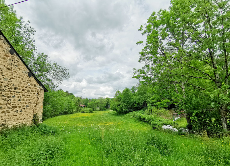 French property for sale in Arleuf, Nièvre - &#8364;68,000 - photo 2