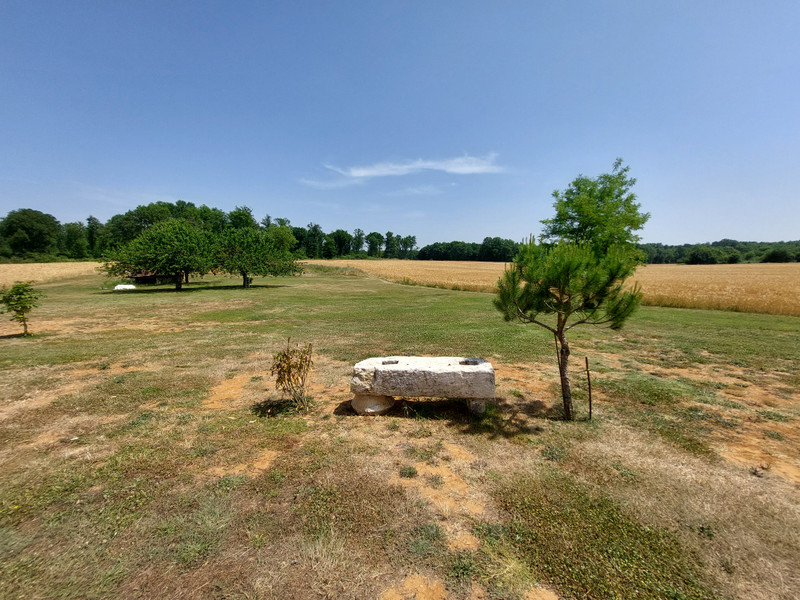 French property for sale in Angoulême, Charente - €840,000 - photo 9