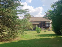 Maison à vendre à Bioussac, Charente - 194.000 € - photo 2