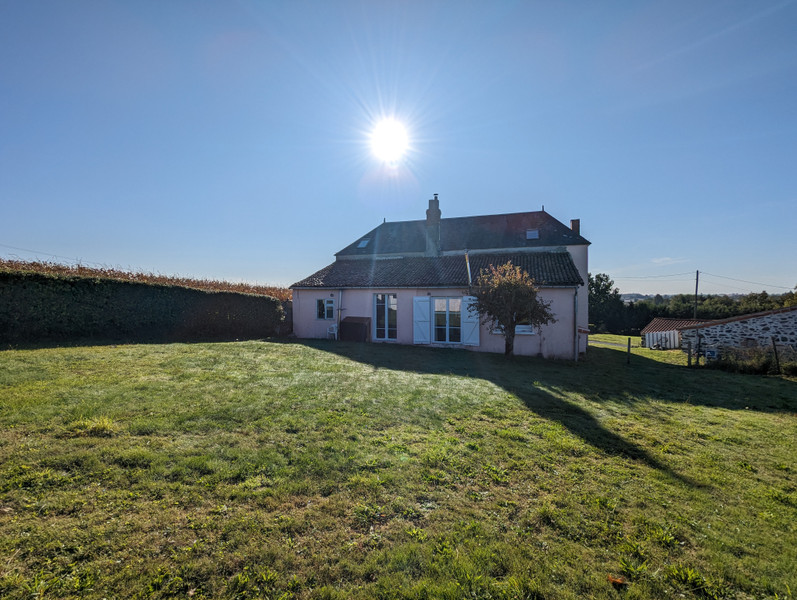 French property for sale in Menomblet, Vendée - €249,950 - photo 2