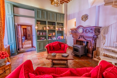 Exquisite Luxury Hotel Particulier in the Heart of Historic Cathare Village 