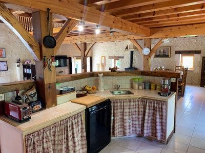 French property for sale in Chalais, Charente - €330,000 - photo 5