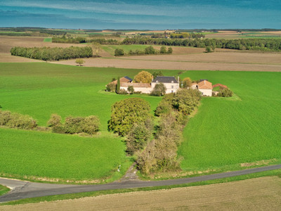 French property for sale in Prinçay, Vienne - €299,000 - photo 6
