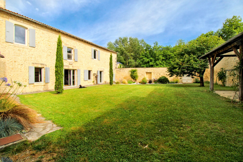 house for sale in Poitou-Charentes (Nouvelle Aquitaine)