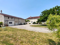 Maison à vendre à Sérigny, Vienne - 477.000 € - photo 1