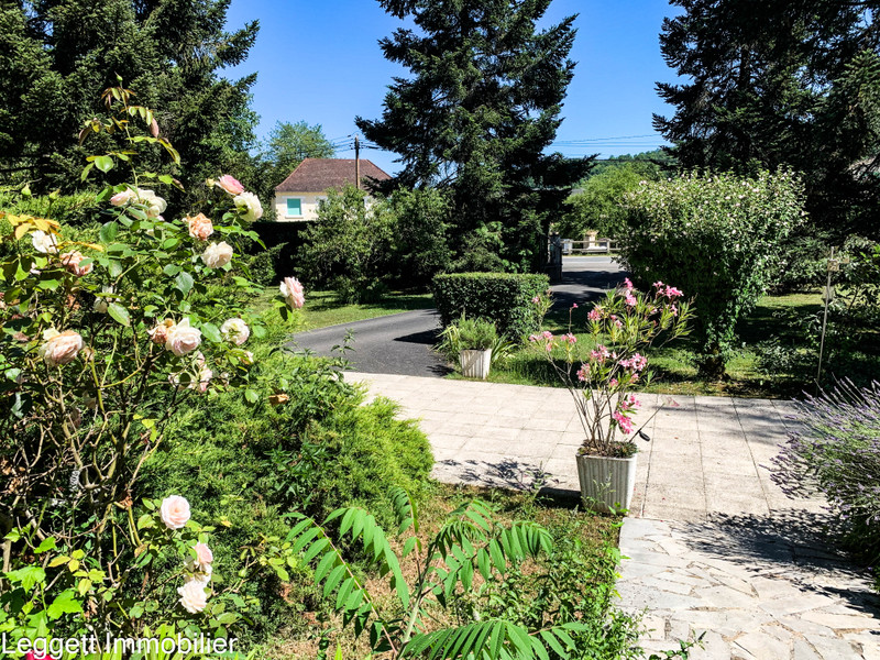 French property for sale in Terrasson-Lavilledieu, Dordogne - €371,000 - photo 2