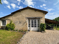Maison à vendre à Salles-Lavalette, Charente - 299.600 € - photo 1