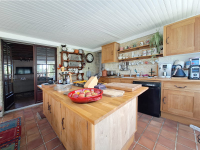 French property for sale in Chef-Boutonne, Deux-Sèvres - €278,200 - photo 5