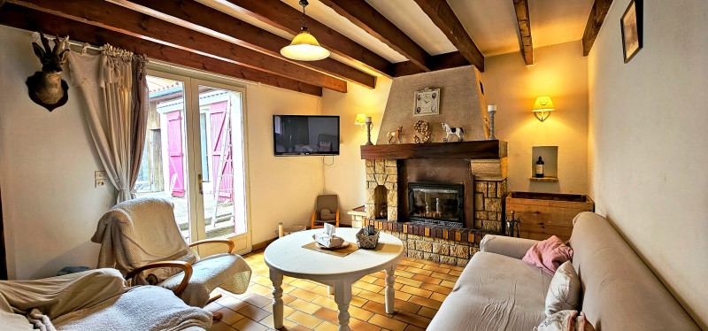 French property for sale in Gourgé, Deux-Sèvres - €298,000 - photo 5