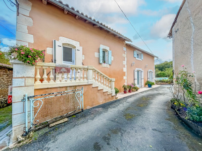 French property for sale in Saint-Astier, Dordogne - €392,200 - photo 9