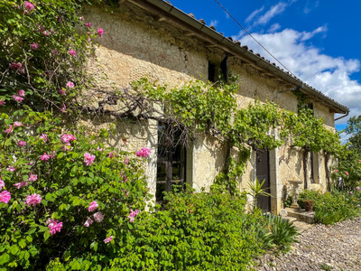 Maison à vendre à La Sauvetat-du-Dropt, Lot-et-Garonne, Aquitaine, avec Leggett Immobilier