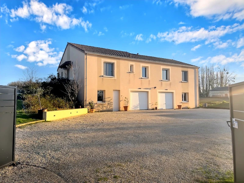 French property for sale in Les Trois-Moutiers, Vienne - €262,500 - photo 9