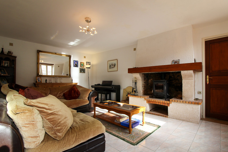French property for sale in Argentonnay, Deux-Sèvres - &#8364;161,946 - photo 4