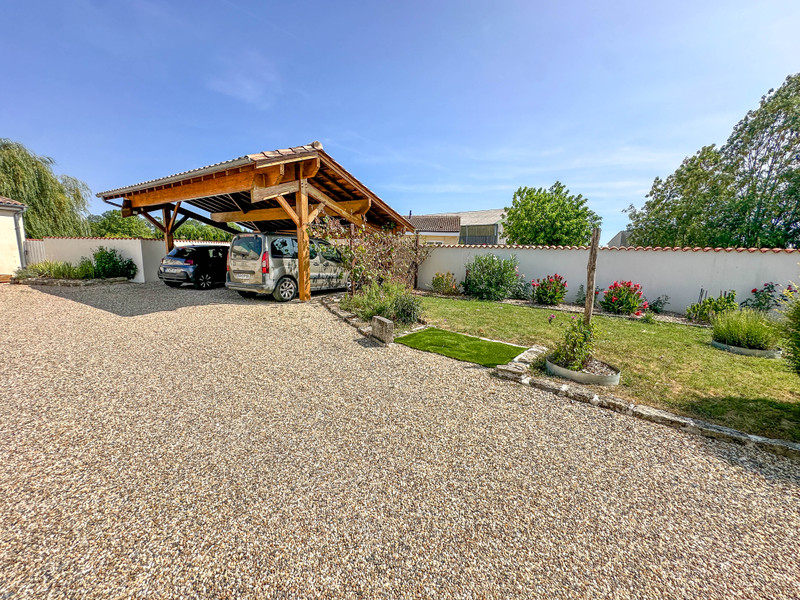 French property for sale in Migron, Charente-Maritime - €374,500 - photo 9