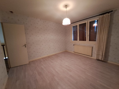 French property for sale in Luzy, Nièvre - €120,000 - photo 8
