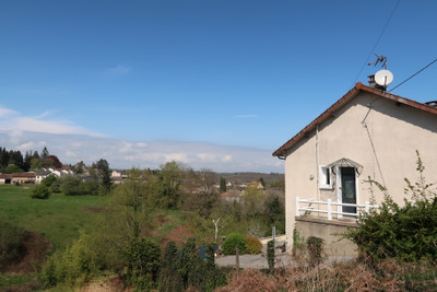 Maison à vendre à Châteauneuf-la-Forêt, Haute-Vienne, Limousin, avec Leggett Immobilier