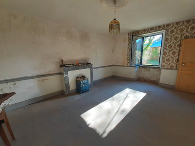 French property for sale in Lanuéjouls, Aveyron - €160,000 - photo 1