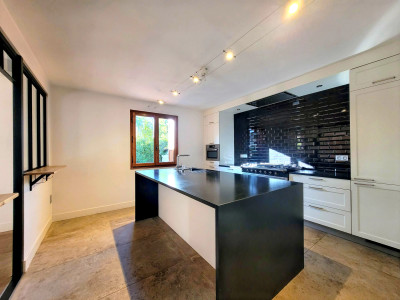 French property for sale in Villemolaque, Pyrénées-Orientales - €460,000 - photo 2