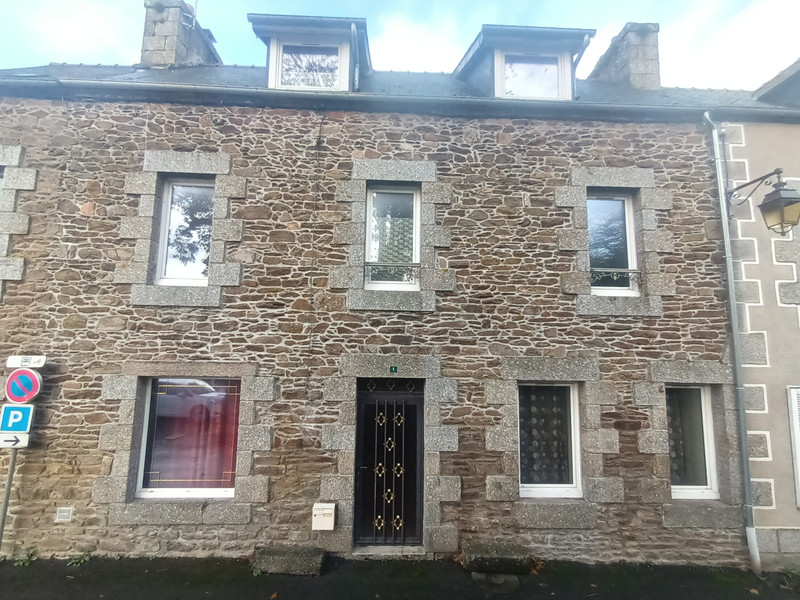Maison à vendre à Belle-Isle-en-Terre, Côtes-d'Armor - 88.000 € - photo 1