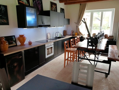French property for sale in Marcillac-la-Croisille, Corrèze - €297,000 - photo 2