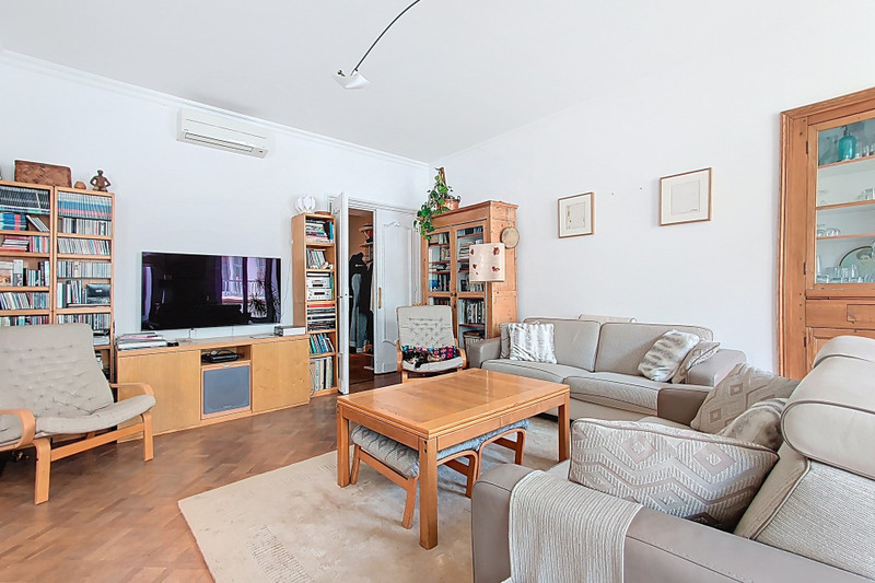 French property for sale in Nice, Alpes-Maritimes - €990,000 - photo 1