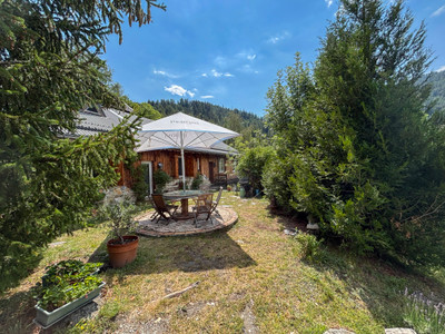 Ski property for sale in La Plagne - €1,700,000 - photo 0
