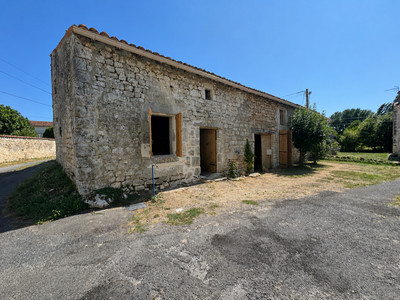 building for sale in Charente-Maritime