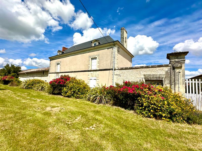 French property for sale in Prinçay, Vienne - €299,000 - photo 4