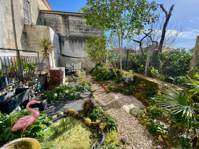 French property for sale in Montmoreau, Charente - €154,500 - photo 9