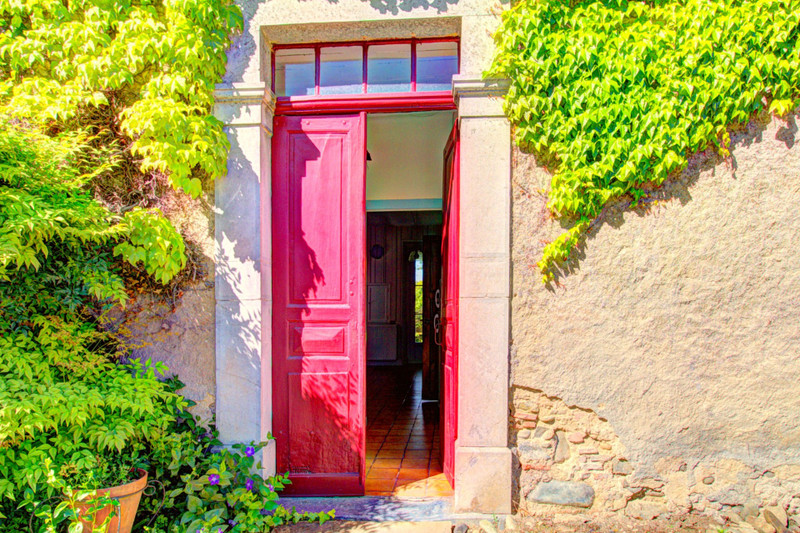 French property for sale in Pau, Pyrénées-Atlantiques - €371,000 - photo 2