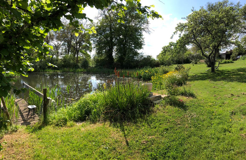 French property for sale in Pressac, Vienne - €280,900 - photo 2