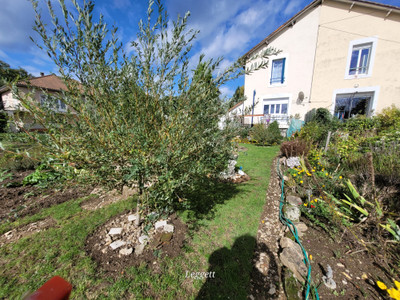 French property for sale in Chabanais, Charente - €95,000 - photo 3