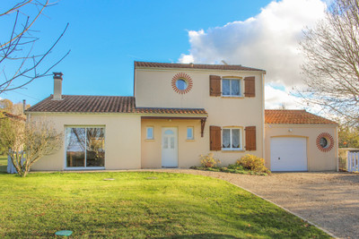 house for sale in Deux-Sèvres