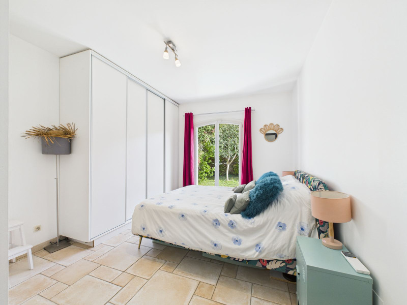 French property for sale in Le Rouret, Alpes-Maritimes - €1,295,000 - photo 9