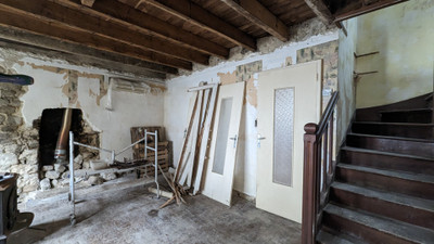 French property for sale in Guémené-sur-Scorff, Morbihan - €61,600 - photo 1