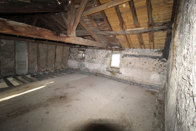French property for sale in Confolens, Charente - €90,000 - photo 6