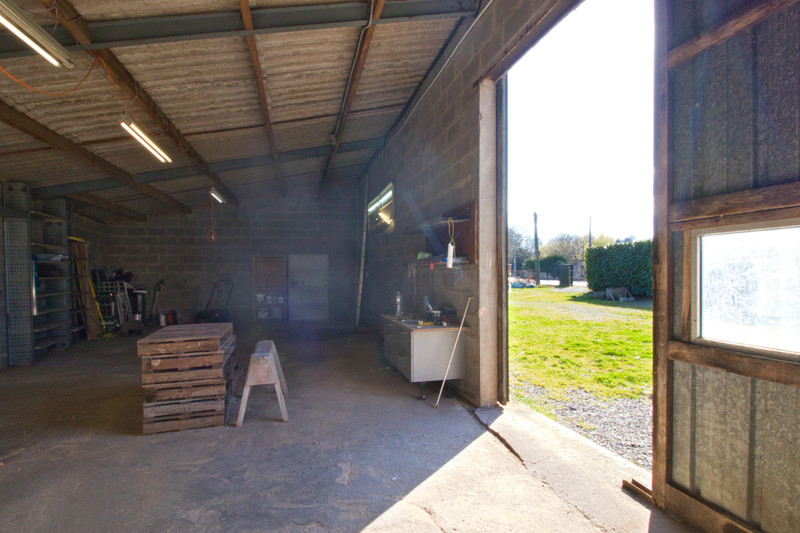 French property for sale in Clefs, Maine-et-Loire - €182,520 - photo 2