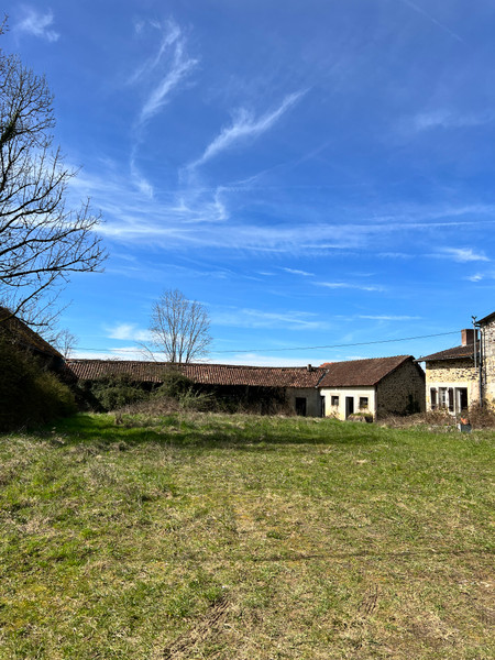 French property for sale in Thiviers, Dordogne - &#8364;424,000 - photo 4