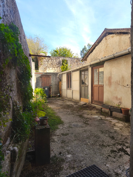 French property for sale in La Rochebeaucourt-et-Argentine, Dordogne - €136,250 - photo 2
