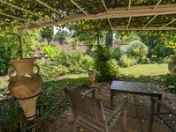 Maison à vendre à Saint-Genis-Laval, Rhône - 980.000 € - photo 8