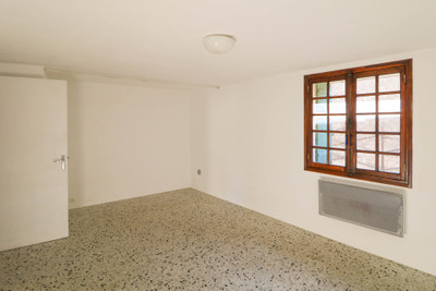 French property for sale in Saint-Maximin, Gard - €115,000 - photo 7