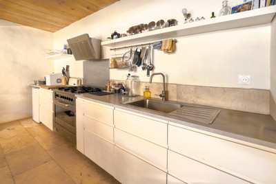 French property for sale in Roussillon, Vaucluse - €245,000 - photo 6