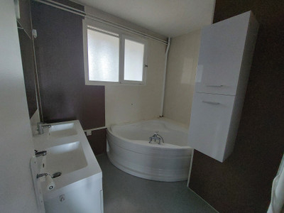 French property for sale in Angoulême, Charente - €112,000 - photo 4