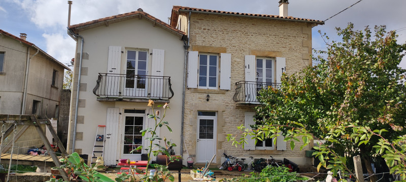 French property for sale in Melleran, Deux-Sèvres - €118,810 - photo 2