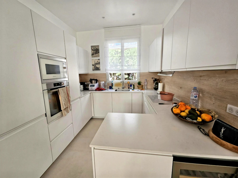 French property for sale in Cannes, Alpes-Maritimes - €1,390,000 - photo 4