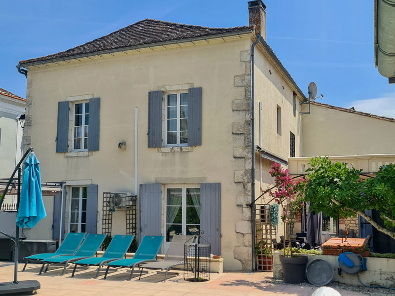 French property for sale in Eymet, Dordogne - €551,250 - photo 2