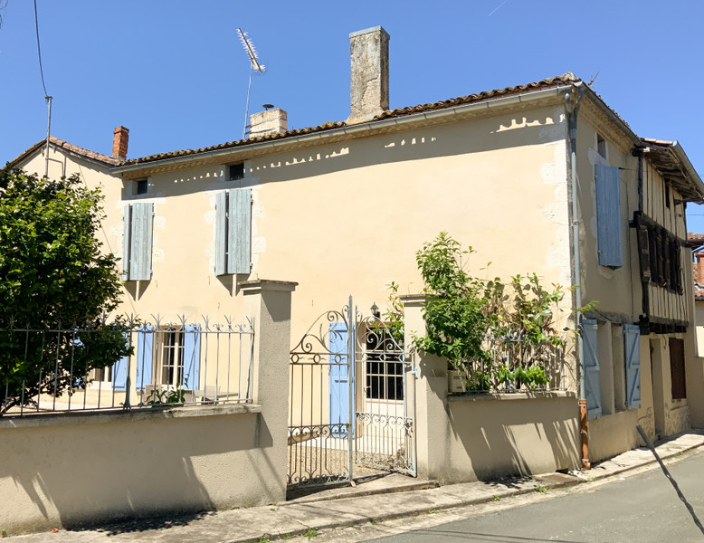 Maison à vendre à Sos, Lot-et-Garonne - 249 000 € - photo 1
